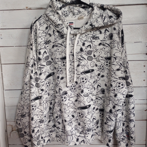 Peanuts Other - Levi's Men Unisex Size Large Relaxed Fit Hoodie Snoopy Print Graphic Oversized